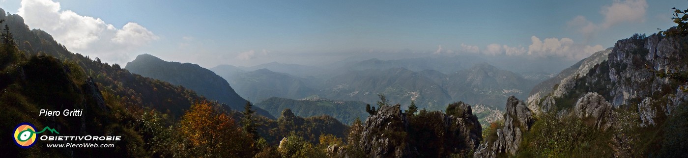 39 Dal 525 panoramica sulla Valle Serina.jpg